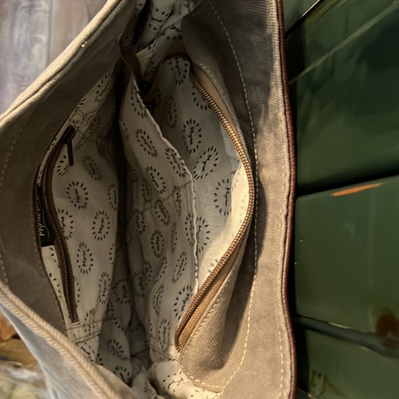 COPY - Myra Bag Iconic Tote Bag - Picture 4 of 8